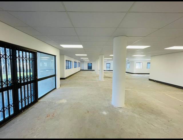 3,949M² OFFICE FOR SALE IN VORNA VALLEY